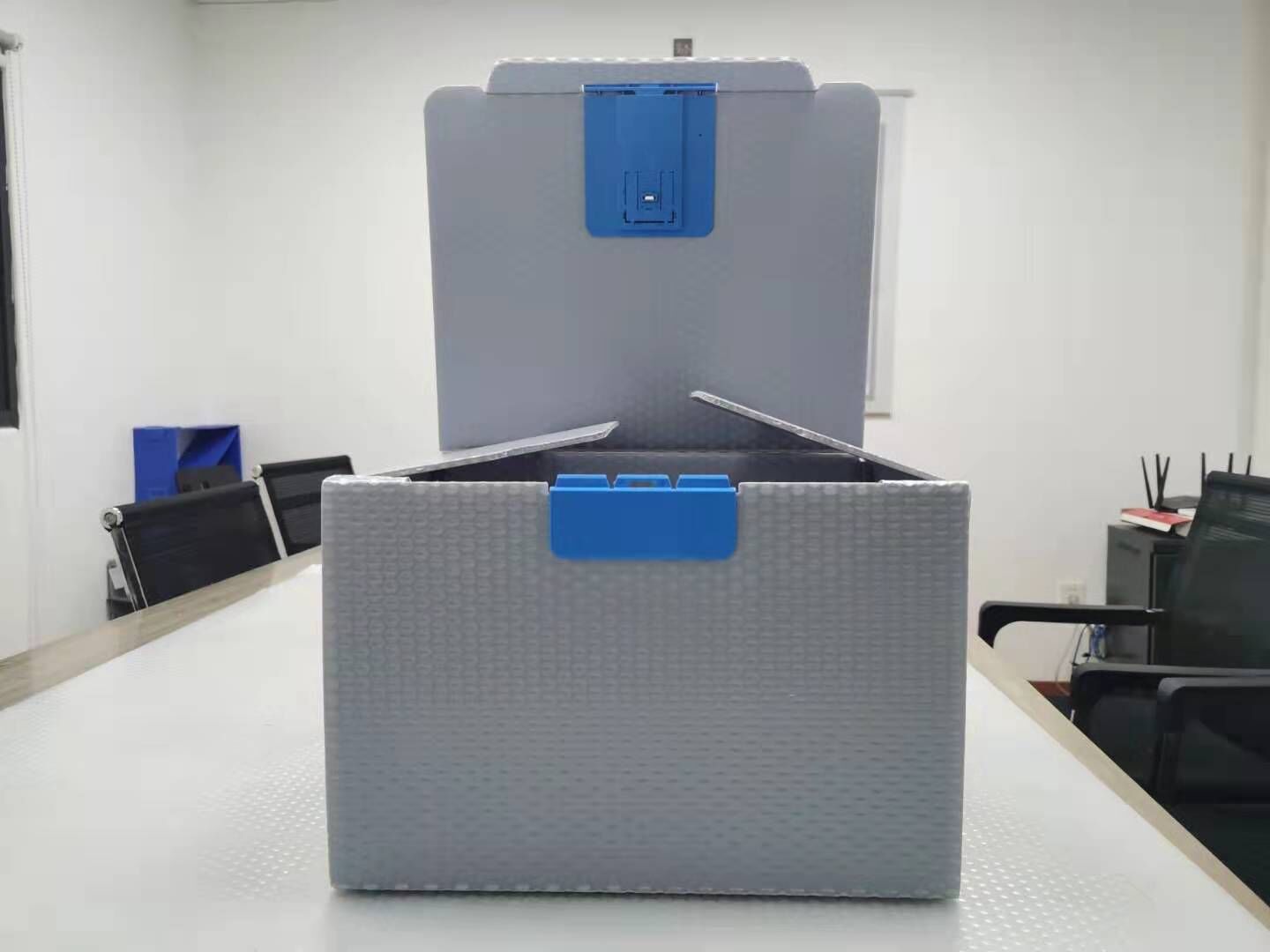 Excellent Factory Sale Customized Color PP Polypropylene Coroplast Plastic Mail Tote With Frame