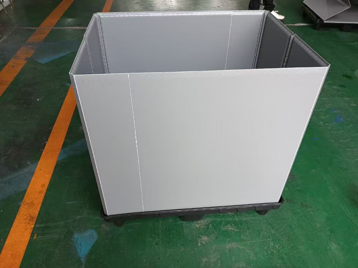 plastic transparent box