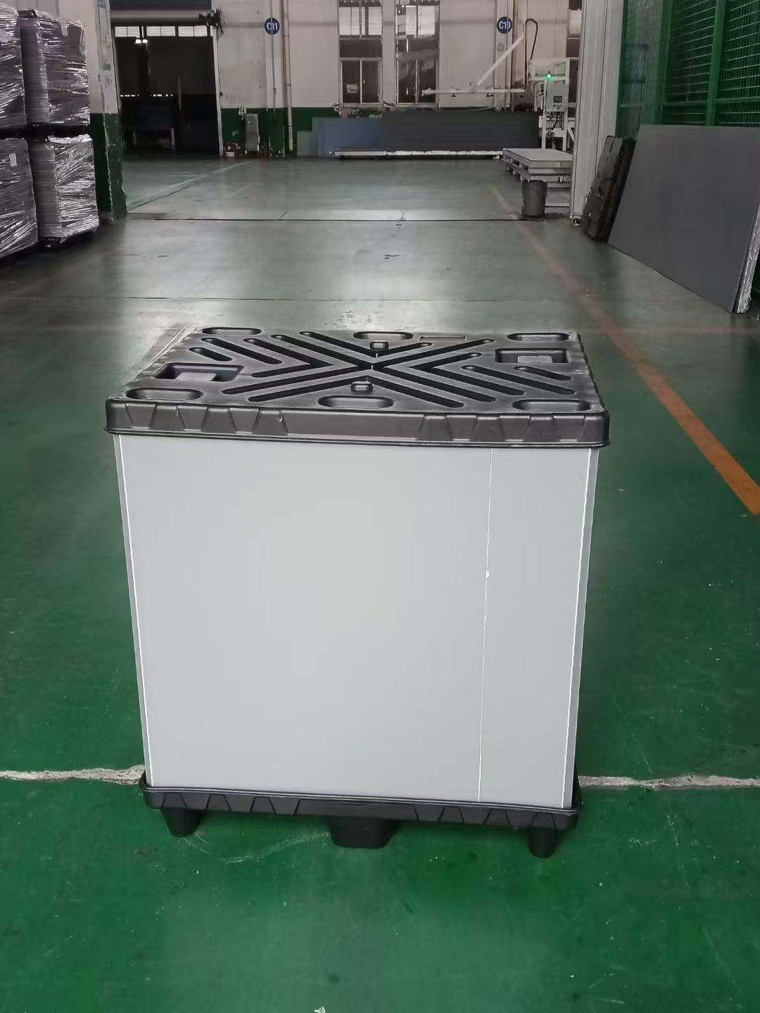 plastic transparent box