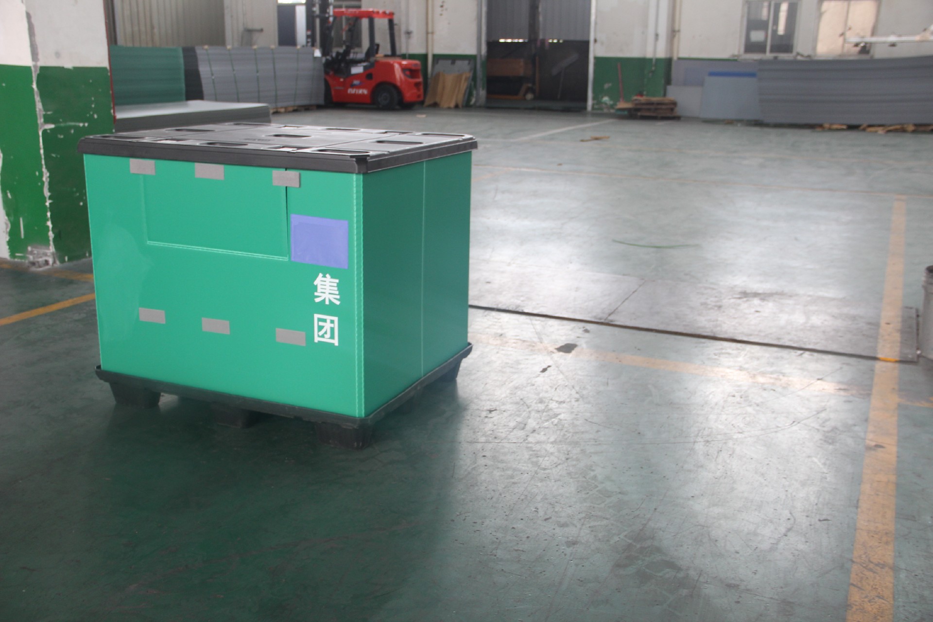 plastic boxes storage