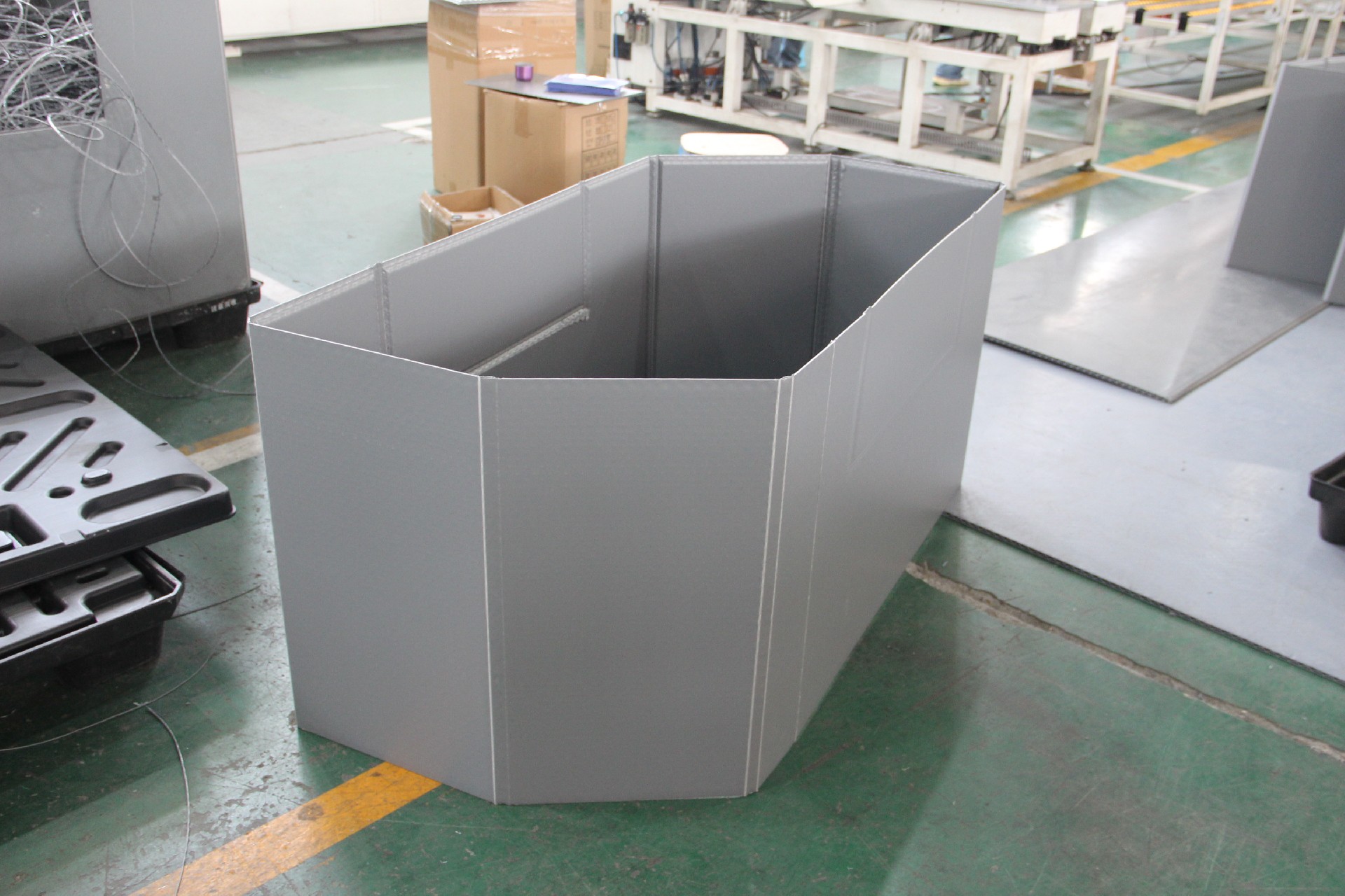 Honeycomb board enclosure box